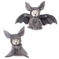 Ziggy Bat Vleermuisknuffel van Bukowski Sweden – 15 cm, vooraanzicht met capuchon, vleugels open en vleugels dicht