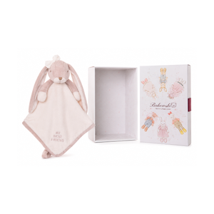 Lena knuffeldoekje in de vorm van een konijn naast een giftbox